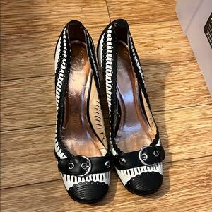 Chic Black and White Women's Shoes